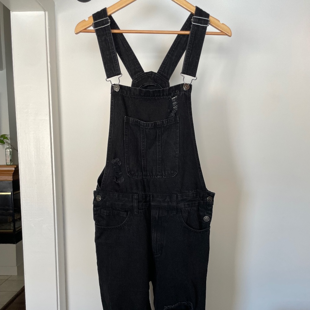 Forever 21 men's distressed overalls